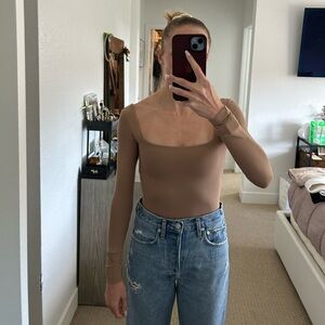 Aritizia - Babaton | Contour Squareneck Longsleeve Bodysuit